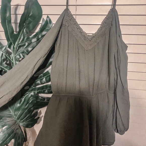 Olive green romper - Picture 1 of 1